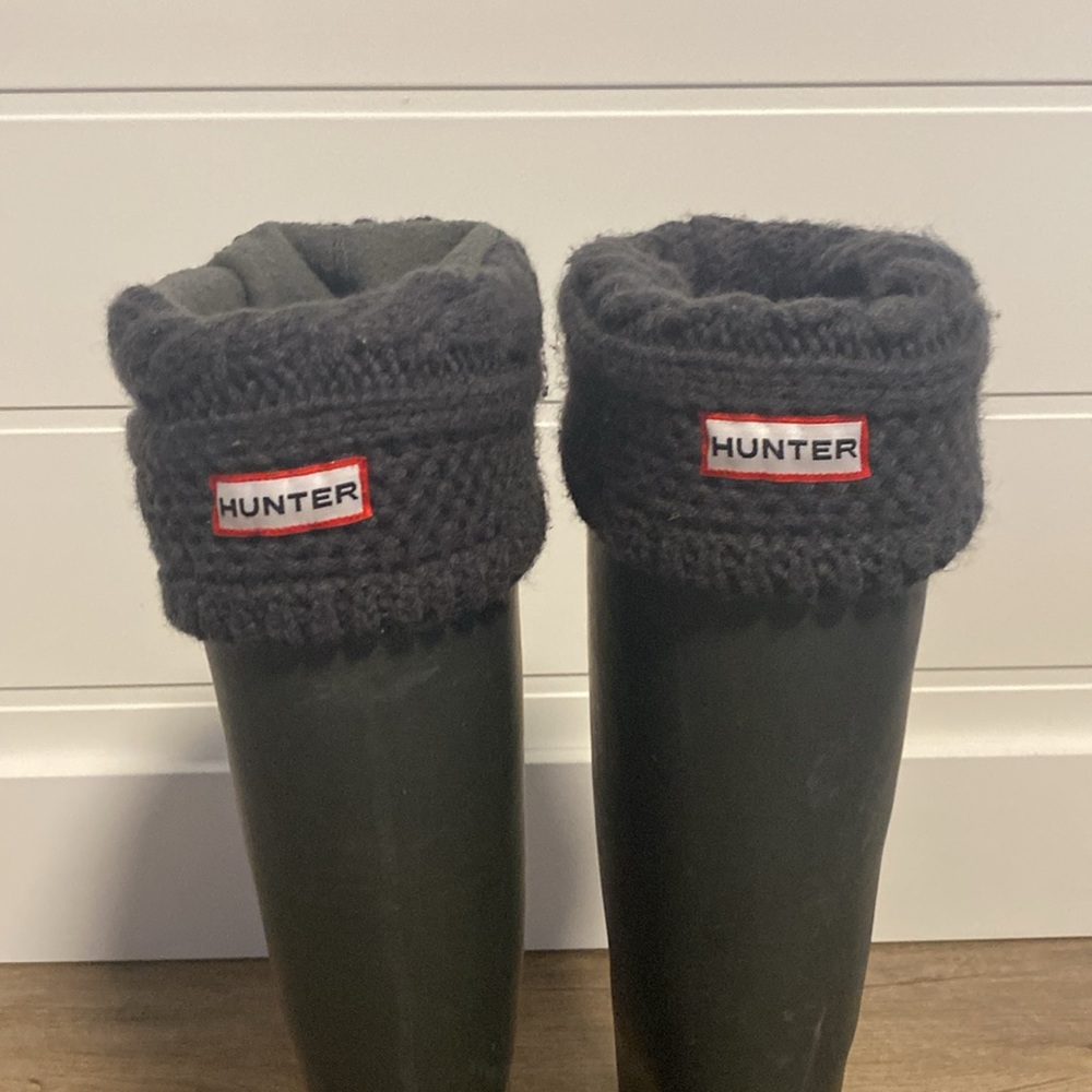 Size medium women’s hunter tall boot socks- socks only